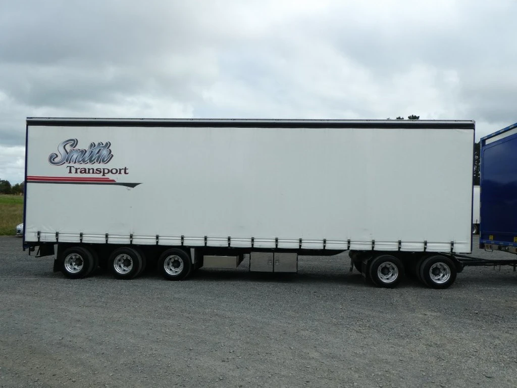 Truck Curtain Painting In Auckland Before Example 3